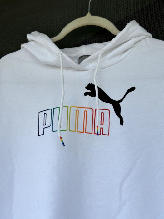 Дамско горнище / суичър PUMA Essentials+ Cropped - размер М, Отлично състояние