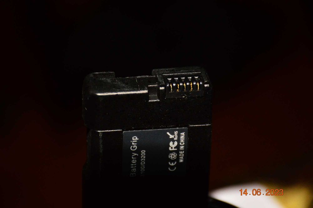 батарейный отсек (бюстер)  для Nikon =для 2х батарей EN-EL 14= + сумка