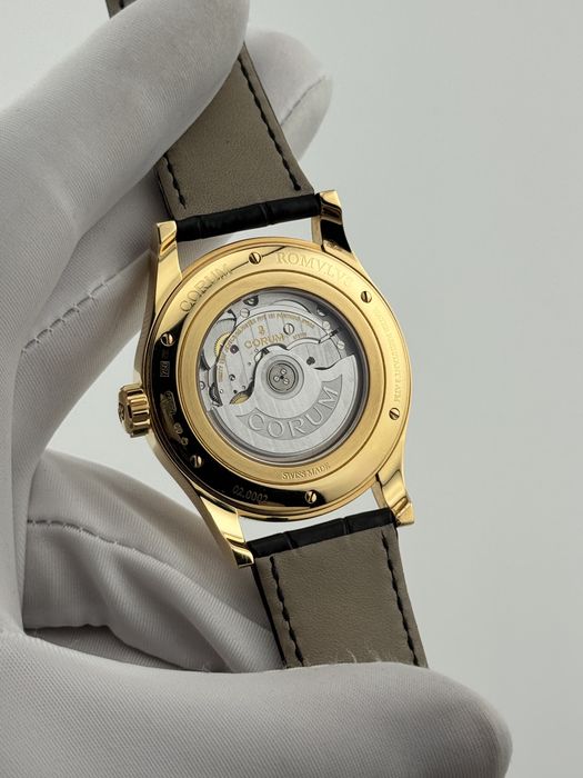 Наручные золотые часы Corum Romvlvs Gold 18k