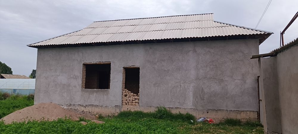 Зудлик билан мустахкам курилган Ховли уй сотилади.