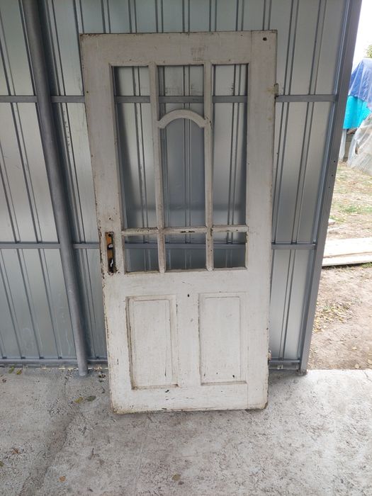 Дъски,колони,врати