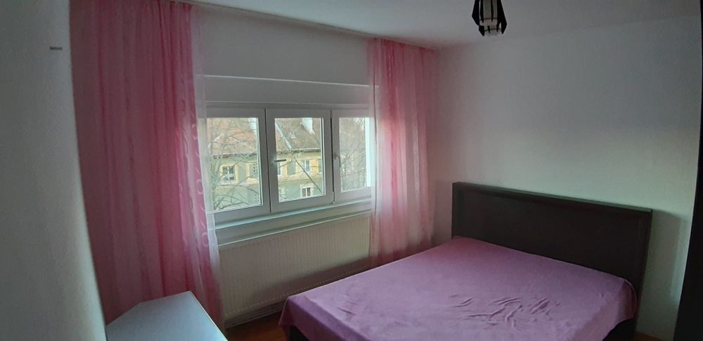 Proprietar vand apartament 2 camere decomandat