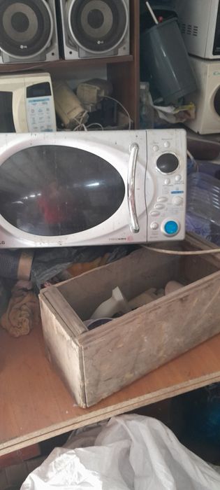 Микроволновка продам