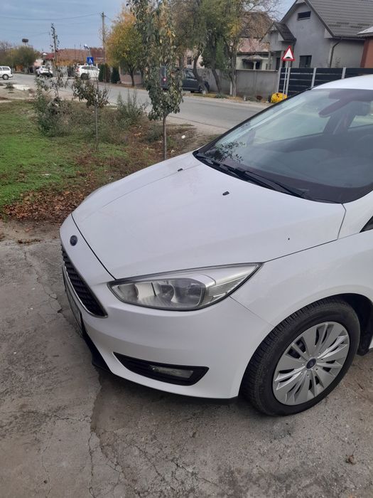 Vand Ford Focus 2015 ,unic proprietar masina personala si intretinuta.