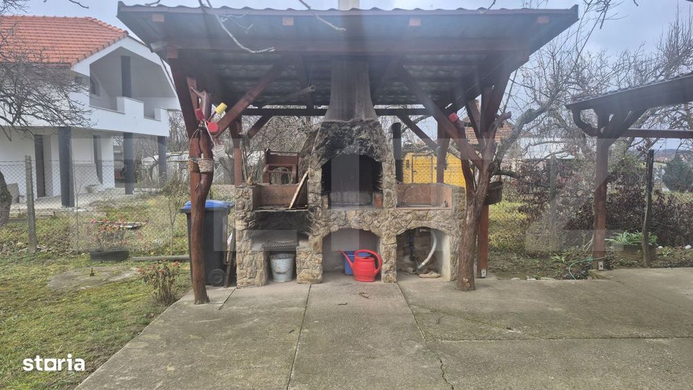 Casa cu 2 camere, 65 mp, teren 2910 mp, in Viile Satu Mare