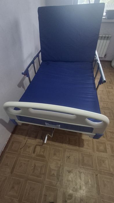 Медецинская кровать
