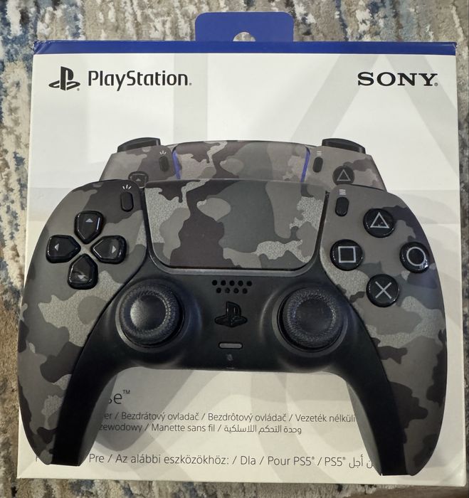 PlayStation 5 (PS5) + 3 контролера + 3 игри – Отлично състояние