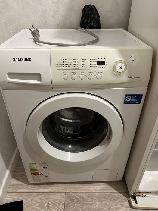 Продам Холодильник с Машинкой