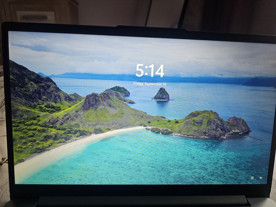 Laptop Lenovo silver
