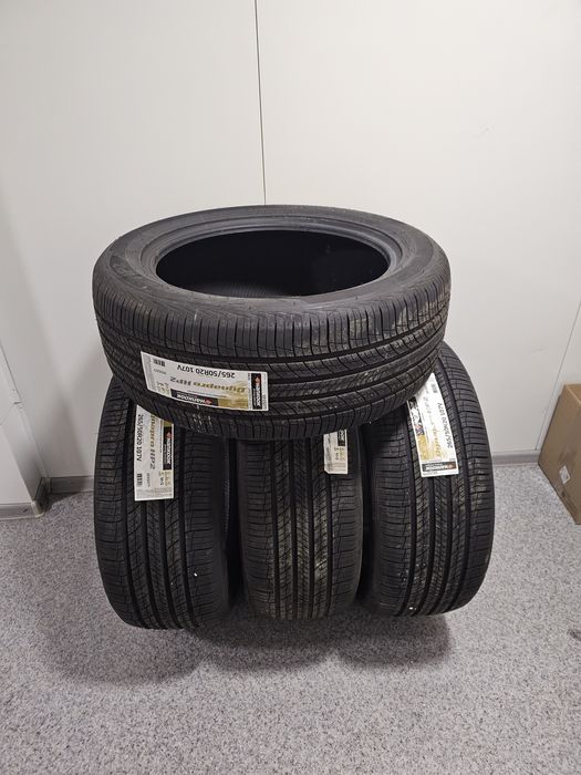 Продам летнею резину 265/50/R20