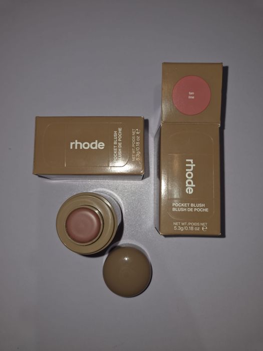 Pocket blush uri Rhode diferite nuante