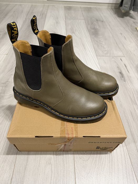 Bocanci Dr. Martens din piele