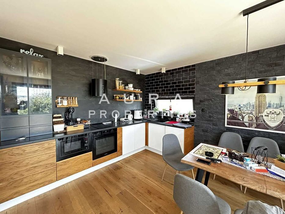 Продава се Къща в Разград, Варош - 392 кв.м за 599 €/кв.м - Снимка #2