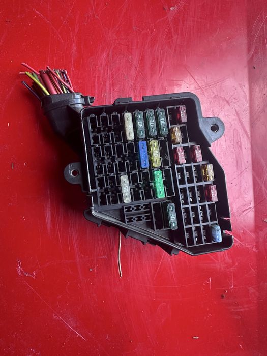 Бушониера Audi A4 Seat Exeo