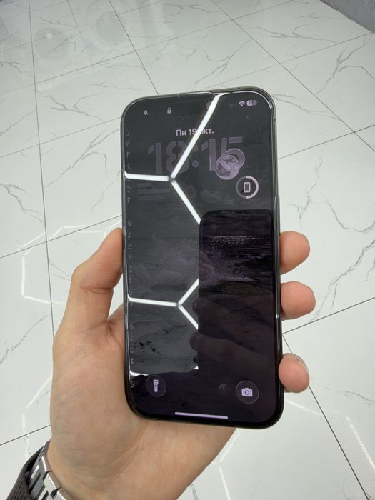 Продам iPhone 15 Pro