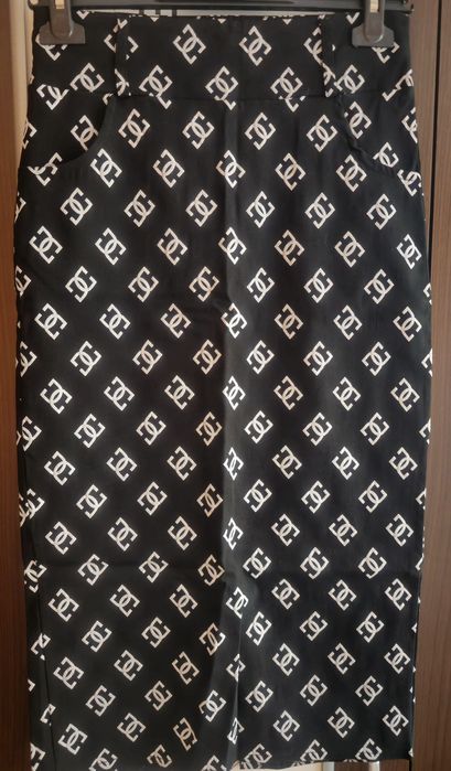 Fustă neagră, mărimea M