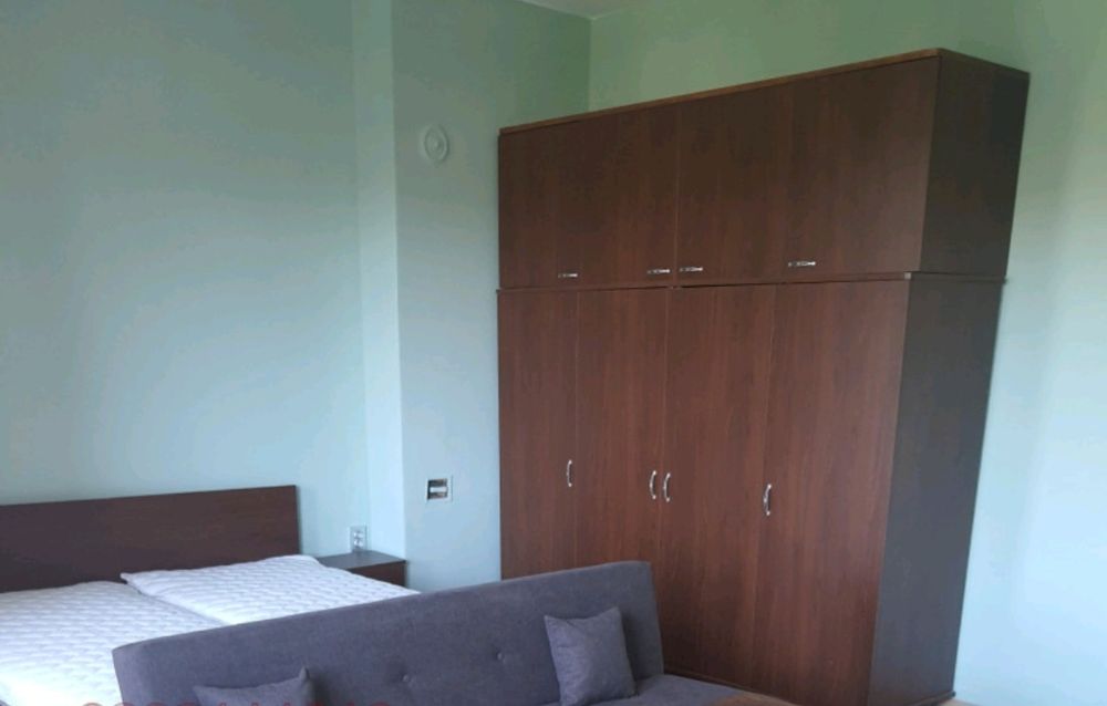 Дава се под наем Едностаен апартамент в София, Център - 50 кв.м за 488.58 € - Снимка #3