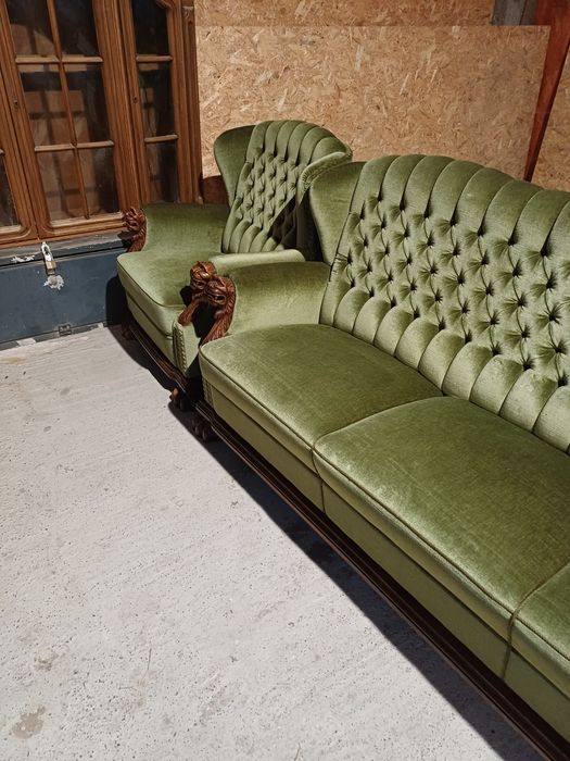 Mobilier vechi Sofa cu fotografii