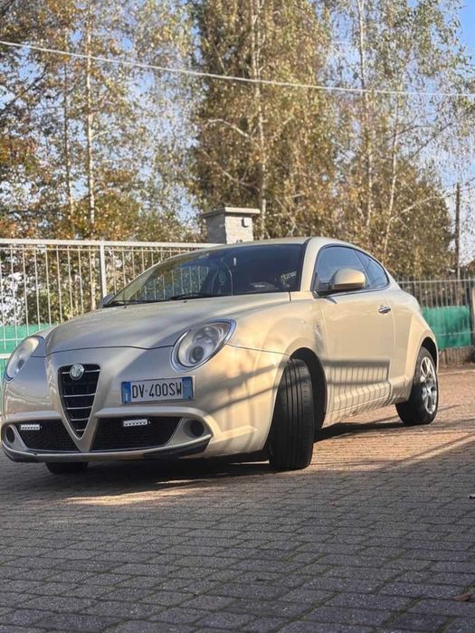 Vând alfa mito 2009