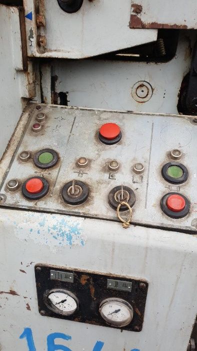 Пневматична Преса PAD-63A