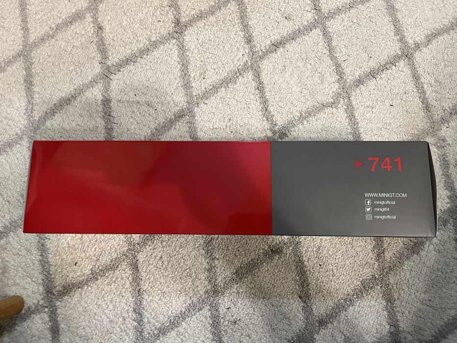 Mini GT Mercedes-Benz Actros with Racing Transporter ADVAN #741