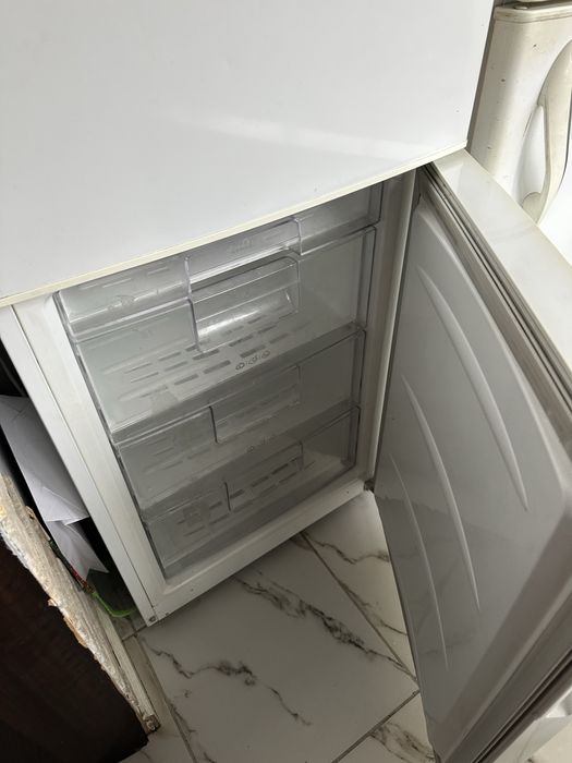 Продам холодильник бу состояние отличное