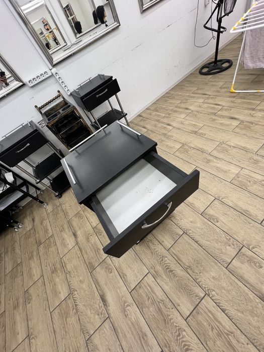 Помощник для парикмахера