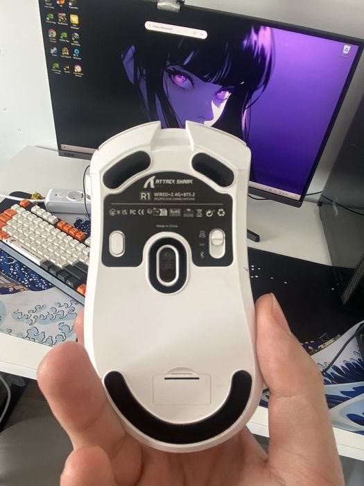 Продаю мышку attack shark r1