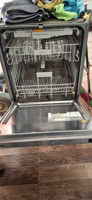 Съдомиялна за вграждане MIELE (Made in Germany) за ремонт