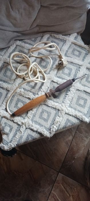 Vind  ciocan de lipit românesc de 150 w