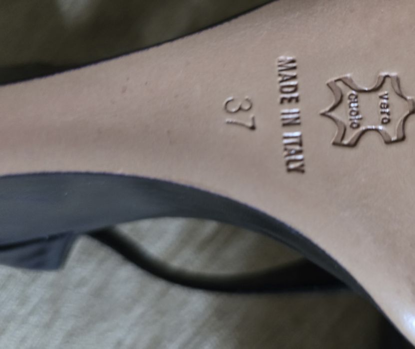 Италиански  обувки от естествена кожа  на Via Roma