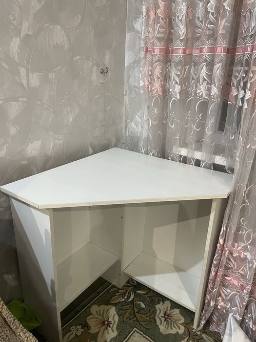 Угловой стол, белый