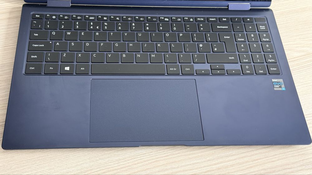 Laptop Samsung book pro