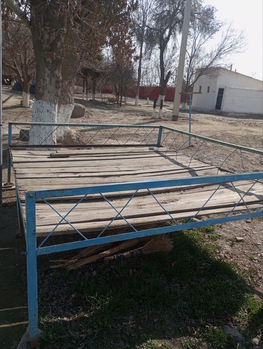 Krovat ( Tapchan ) sotiladi!