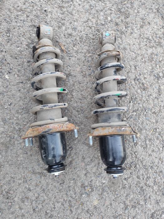 Запчасти на Тойота Авенсис