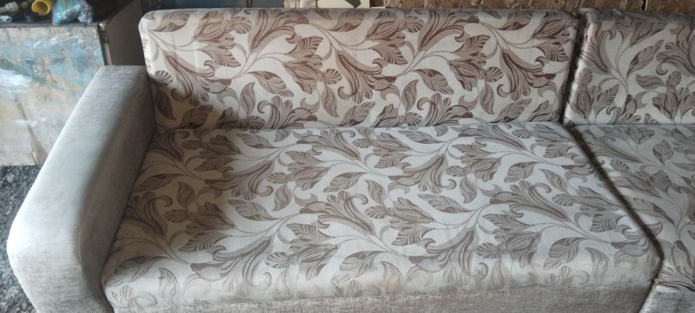 Продам диван в хорошем состоянии