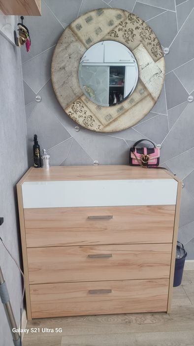 Продается комод и зеркало