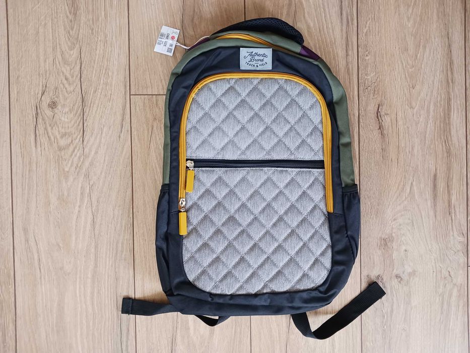 Нова ученическа раница Reserved