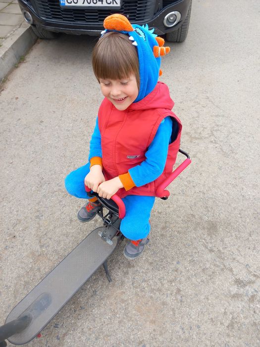 НОВИ Безопасна детска седалка , столче  за ел. тротинетки и велосипеди