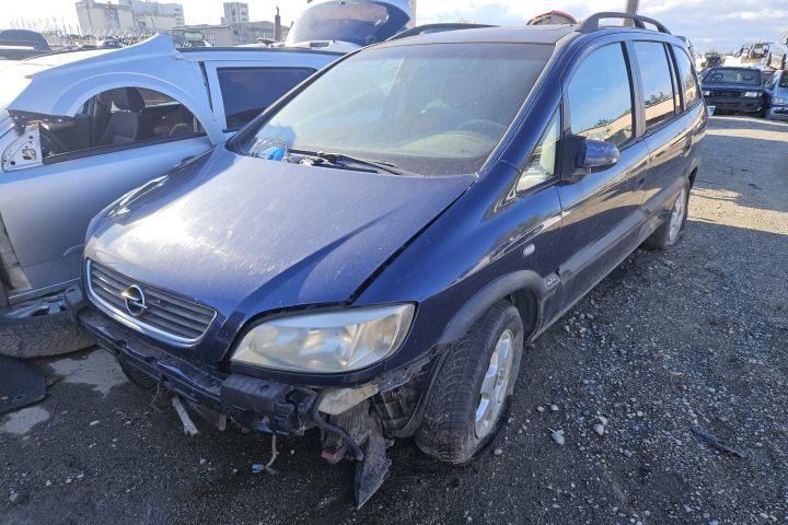 Lampa / Tripla stop dreapta pe aripa Opel Zafira 1999 1.8 MT (115 hp)