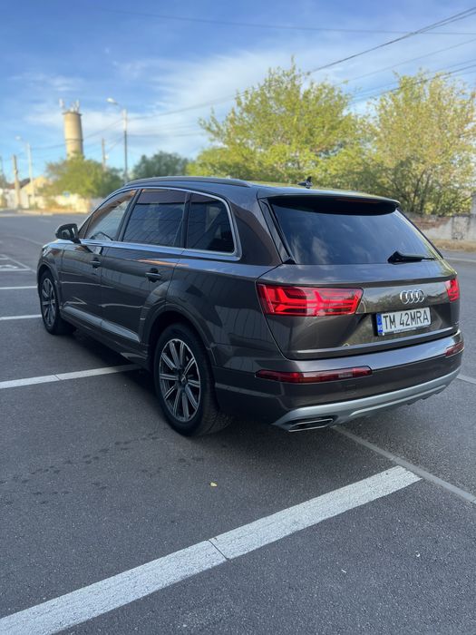 "Audi Q7-Quattro 3.0 TDI 7 Locuri (Webasto)