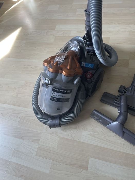 Пылесос дайсон новый