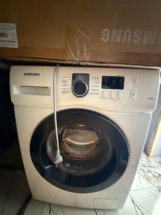 Продам стиральную машину Samsung