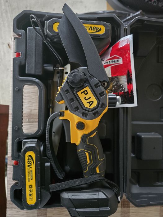 Mini drujba cu acumulatori