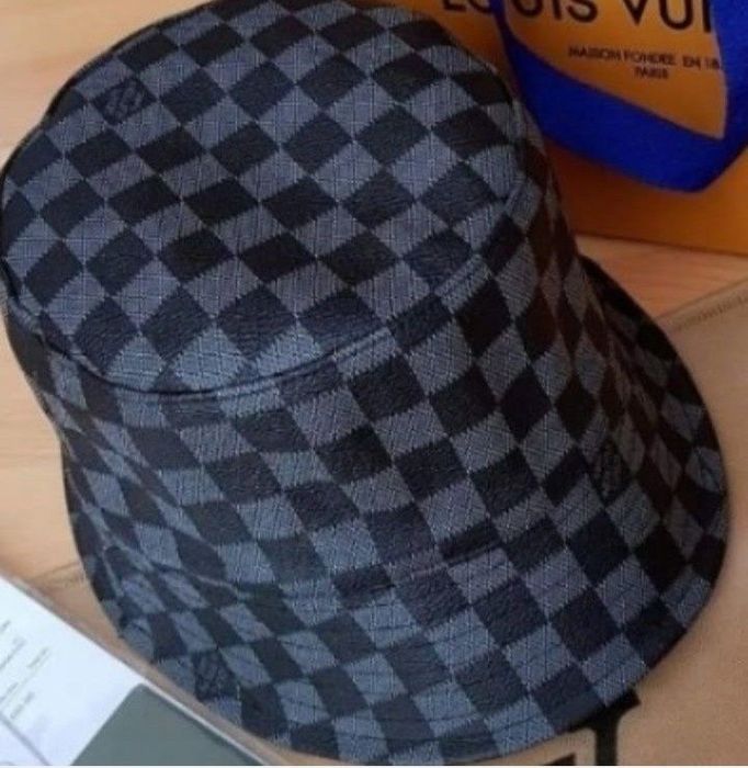 Palarii unisex, mărime universala, logo brodat, diverse nuanțe, saculet, etichetă