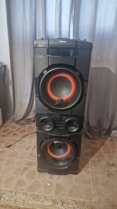 Boxa in stare foarte buna că noua