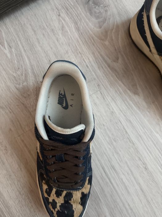 Обувки Nike лимитирани