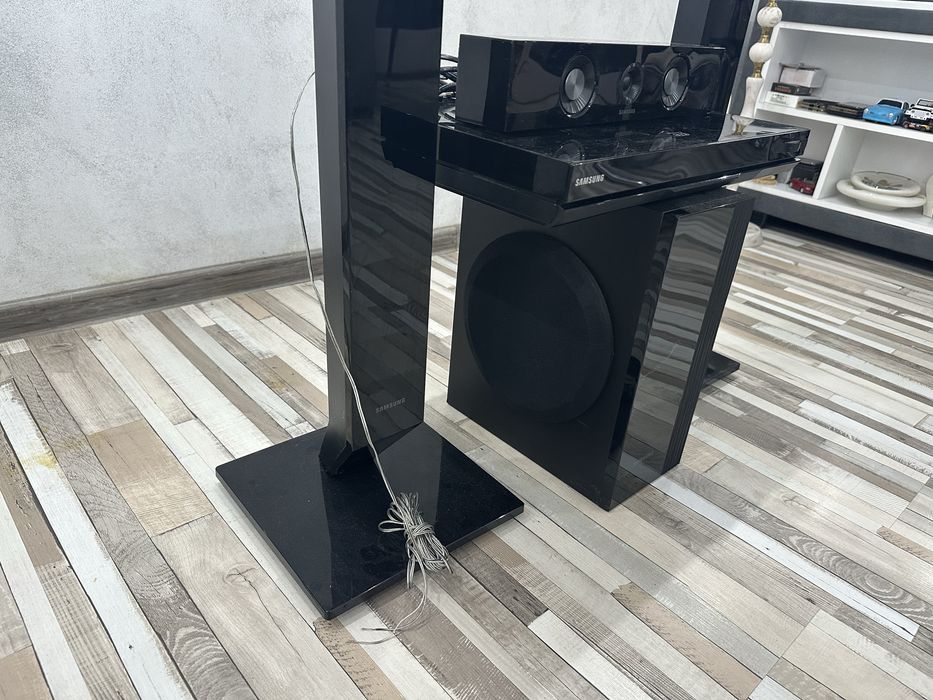 Продавам дивиди Samsung Blu-ray 3D домашно кино