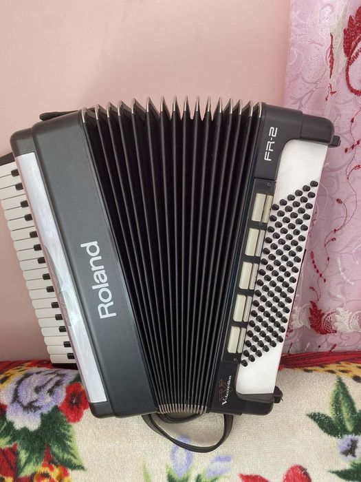 Vand acordeon Roland