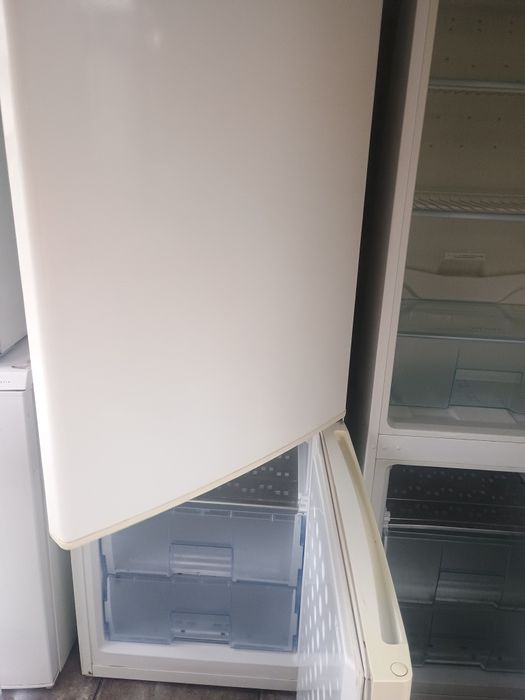 Frigider tip combină frigorifică Electrolux